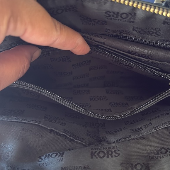 MICHAEL Michael Kors Pebbled Leather Tote Crossbody Bag - Picture 12 of 12